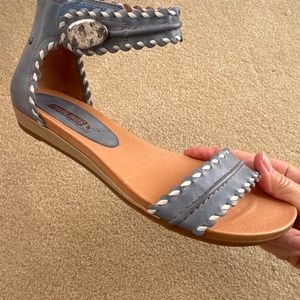 Pikolinos denim blue sandals size 39